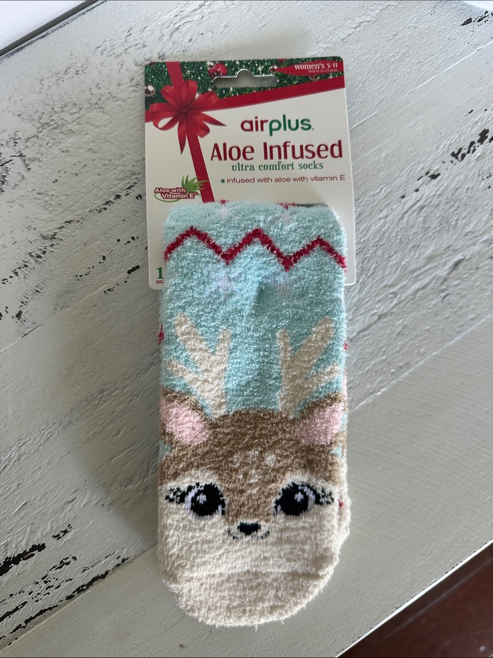 ~FREE with any purchase~ Airplus Aloe Infused Reindeer Socks